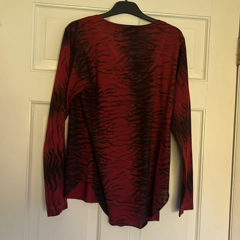 blouse - Picture 2 of 2